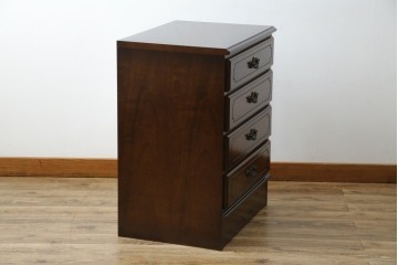 中古　美品　カリモク家具(karimoku)　COLONIAL(コロニアル)シリーズ　QC1904　カントリースタイルのお部屋作りにおすすめのおしゃれなチェスト(サイドチェスト、引き出し)(R-080389)