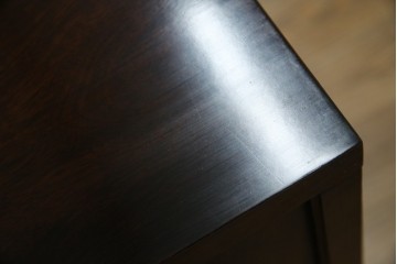 中古　美品　カリモク家具(karimoku)　COLONIAL(コロニアル)シリーズ　QC1904　カントリースタイルのお部屋作りにおすすめのおしゃれなチェスト(サイドチェスト、引き出し)(R-080389)