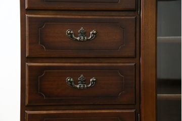 中古　美品　カリモク家具(karimoku)　COLONIAL(コロニアル)シリーズ　QC3607NK　カントリースタイルのお部屋作りにおすすめのおしゃれなオーディオボード(サイドボード、ローボード、収納棚、戸棚)(R-080390)