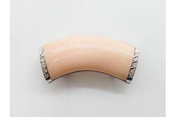 ピンク珊瑚(桃色)　Pt900(プラチナ)　気品を感じる帯留(白金、帯留め、着物道具、和装小物、アクセサリー)(R-080395)