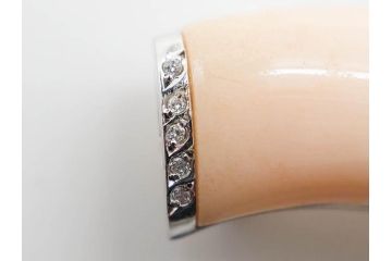 ピンク珊瑚(桃色)　Pt900(プラチナ)　気品を感じる帯留(白金、帯留め、着物道具、和装小物、アクセサリー)(R-080395)