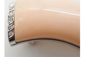 ピンク珊瑚(桃色)　Pt900(プラチナ)　気品を感じる帯留(白金、帯留め、着物道具、和装小物、アクセサリー)(R-080395)