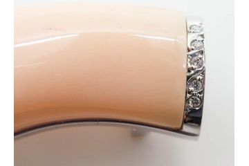 ピンク珊瑚(桃色)　Pt900(プラチナ)　気品を感じる帯留(白金、帯留め、着物道具、和装小物、アクセサリー)(R-080395)
