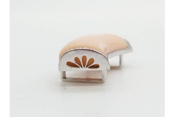 ピンク珊瑚(桃色)　Pt900(プラチナ)　気品を感じる帯留(白金、帯留め、着物道具、和装小物、アクセサリー)(R-080395)