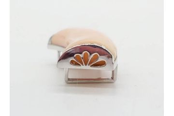 ピンク珊瑚(桃色)　Pt900(プラチナ)　気品を感じる帯留(白金、帯留め、着物道具、和装小物、アクセサリー)(R-080395)