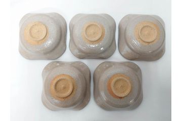 十三代 中里太郎右衛門　絵唐津　平向付　約14cm　4.6寸/黄唐津　割山椒向付　約12cm　4寸　落ち着いた味わい深い向付11客セット(花、深皿、深鉢、和皿、和食器、共箱付き、四寸六分、四寸)(R-080398)