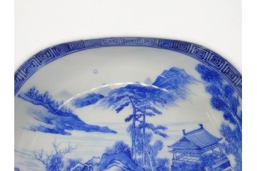 陶玉園　五助製　瀬戸焼　染付　楼閣山水図　約18cm　5.7寸　緻密に描かれたデザインが美しい鉢(風景、深皿、和皿、中皿、変形皿、深鉢、和食器、裏印、五寸七分)(R-080400)