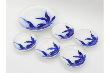 戦前　オールド香蘭社　有田焼　染錦　万年青　(大)約25cm　8寸/(小)約14cm　4.5寸　お料理を引き立ててくれる大皿&小皿5枚セット(おもと、オモト、植物、和皿、和食器、裏印、八寸、四寸五分)(R-080403)