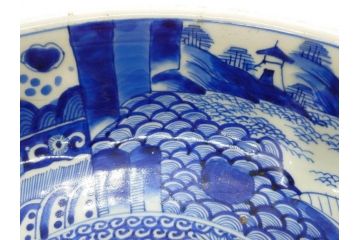 江戸〜明治期　永楽年製　古伊万里　染付　大皿　深鉢　深皿　約38cm　1尺2寸　緻密な絵付けが魅力の鉢(花、人物、風景、窓絵、青花、和食器、和皿、尺皿、一尺二寸)(R-080405)