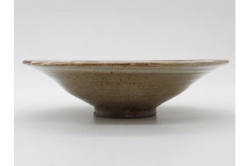 小林東五　對州窯　刷毛目(はけめ)　約21cm　6.9寸　古雅な趣のある平皿(深皿、和皿、和食器、六寸九分、共箱付き)(R-080406)