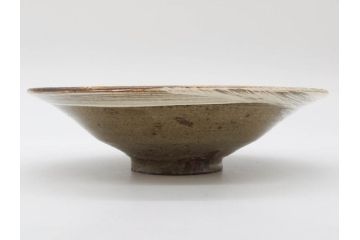 小林東五　對州窯　刷毛目(はけめ)　約20cm　6.6寸　土の温かみを感じる平皿(深皿、和皿、和食器、六寸六分、共箱付き)(R-080407)