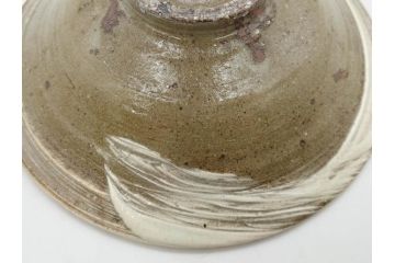 小林東五　對州窯　刷毛目(はけめ)　約20cm　6.6寸　土の温かみを感じる平皿(深皿、和皿、和食器、六寸六分、共箱付き)(R-080407)