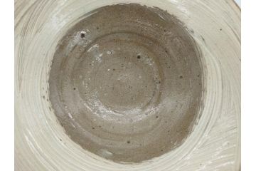 小林東五　對州窯　刷毛目(はけめ)　約21cm　6.8寸　独特の風合いが魅力の平皿(深皿、和皿、和食器、六寸八分、共箱付き)(R-080408)