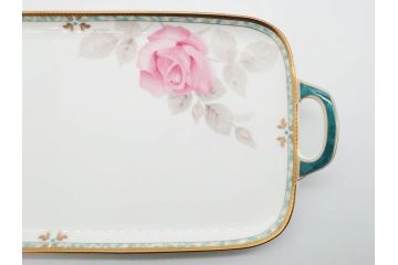 鳴海製陶　ナルミ　NARUMI　カレス(CARESS)　サンドイッチトレー　クリーマー　シュガーポット　カップ&ソーサー　プレート　優雅な寛ぎの時間を演出するナルミ洋食器10点セット(C&S、サンドウィッチトレイ、ミルクジャー、ティー、コーヒー、薔薇、バラ、碗皿、デザート皿、金彩)(R-080409)
