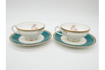 鳴海製陶　ナルミ　NARUMI　カレス(CARESS)　サンドイッチトレー　クリーマー　シュガーポット　カップ&ソーサー　プレート　優雅な寛ぎの時間を演出するナルミ洋食器10点セット(C&S、サンドウィッチトレイ、ミルクジャー、ティー、コーヒー、薔薇、バラ、碗皿、デザート皿、金彩)(R-080409)