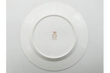 鳴海製陶　ナルミ　NARUMI　カレス(CARESS)　サンドイッチトレー　クリーマー　シュガーポット　カップ&ソーサー　プレート　優雅な寛ぎの時間を演出するナルミ洋食器10点セット(C&S、サンドウィッチトレイ、ミルクジャー、ティー、コーヒー、薔薇、バラ、碗皿、デザート皿、金彩)(R-080409)