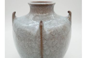 高麗陶房　宮岡英夫　高さ 約26cm　思わず見惚れる美しい佇まいの氷華紋四角壷(壺、花器、花入、花生、裏印、共布付き、共箱付き)(R-080412)