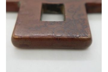 時代武具　素銅　金象嵌　十字　技巧を凝らした鍔(キリシタン、花、彫刻、刀装具、ケース付き)(R-080414)