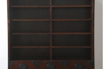 中古　美品!!　岩谷堂箪笥　漆塗り　和の情緒を感じる佇まいが魅力的な収納力抜群の水屋箪笥(食器棚、カップボード、戸棚、収納棚、キャビネット、上下バラ売り可能)(R-080417)