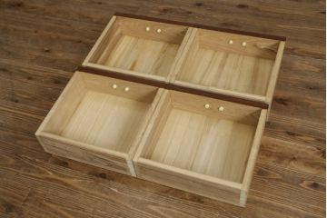 中古　美品!!　国産職人手造り　タモ材　桐(キリ)材　風雅　和洋どちらの空間にも馴染みやすい上質な作りの水屋箪笥サイドボード(収納棚、戸棚、サイドキャビネット、食器棚)(R-080419)