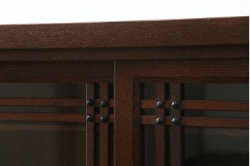 中古　美品!!　国産職人手造り　タモ材　桐(キリ)材　風雅　和洋どちらの空間にも馴染みやすい上質な作りの水屋箪笥サイドボード(収納棚、戸棚、サイドキャビネット、食器棚)(R-080419)