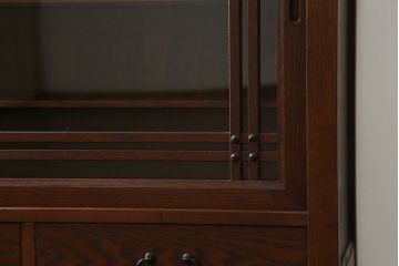 中古　美品!!　国産職人手造り　タモ材　桐(キリ)材　風雅　和洋どちらの空間にも馴染みやすい上質な作りの水屋箪笥サイドボード(収納棚、戸棚、サイドキャビネット、食器棚)(R-080419)