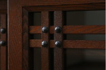 中古　美品!!　国産職人手造り　タモ材　桐(キリ)材　風雅　和洋どちらの空間にも馴染みやすい上質な作りの水屋箪笥サイドボード(収納棚、戸棚、サイドキャビネット、食器棚)(R-080419)
