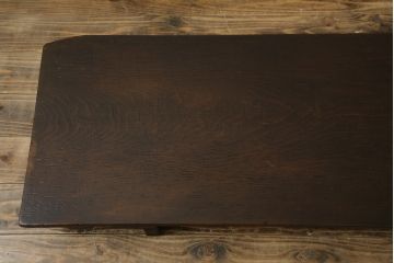 和製アンティーク　極厚の一枚板!　和の空間を引き立てるディスプレイ台にもぴったりな古い木の裁ち板(ローボード、ローテーブル、作業台、TVボード、TV台、テレビボード、テレビ台、花台、飾り台、陳列台)(R-080421)