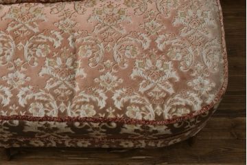 中古　美品　maruni(マルニ木工)　優雅な佇まいが魅力的な2Pソファ(2人掛けソファ、3P、二人掛け、三人掛け、シェーズロング、カウチソファ、長椅子、長イス)(定価約30万円)(R-080423)