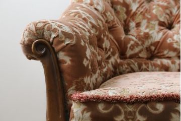 中古　美品　maruni(マルニ木工)　優雅な佇まいが魅力的な2Pソファ(2人掛けソファ、3P、二人掛け、三人掛け、シェーズロング、カウチソファ、長椅子、長イス)(定価約30万円)(R-080423)