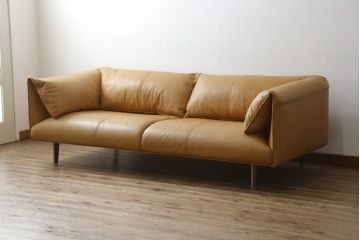 中古　展示品　美品　イタリア製　IDC大塚家具取り扱い　POLTRONA FRAU(ポルトローナ・フラウ)　Jean-Marie Massaud(ジャン・マリー・マッソー)デザイン　John-John(ジョン・ジョン)　本革(レザー)　モダンで高級感のあるおしゃれな3Pソファ(三人掛け、3人掛け)(定価約260万円)(R-080424)