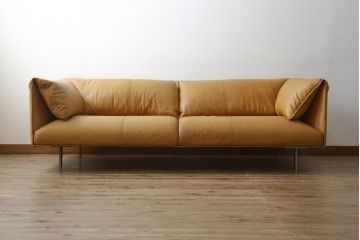 中古　展示品　美品　イタリア製　IDC大塚家具取り扱い　POLTRONA FRAU(ポルトローナ・フラウ)　Jean-Marie Massaud(ジャン・マリー・マッソー)デザイン　John-John(ジョン・ジョン)　本革(レザー)　モダンで高級感のあるおしゃれな3Pソファ(三人掛け、3人掛け)(定価約260万円)(R-080424)