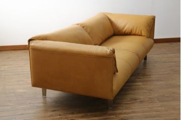 中古　展示品　美品　イタリア製　IDC大塚家具取り扱い　POLTRONA FRAU(ポルトローナ・フラウ)　Jean-Marie Massaud(ジャン・マリー・マッソー)デザイン　John-John(ジョン・ジョン)　本革(レザー)　モダンで高級感のあるおしゃれな3Pソファ(三人掛け、3人掛け)(定価約260万円)(R-080424)