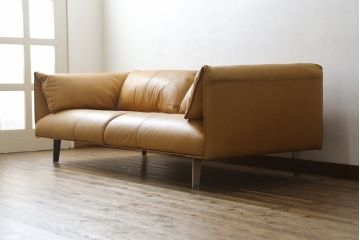 中古　展示品　美品　イタリア製　IDC大塚家具取り扱い　POLTRONA FRAU(ポルトローナ・フラウ)　Jean-Marie Massaud(ジャン・マリー・マッソー)デザイン　John-John(ジョン・ジョン)　本革(レザー)　モダンで高級感のあるおしゃれな3Pソファ(三人掛け、3人掛け)(定価約260万円)(R-080424)
