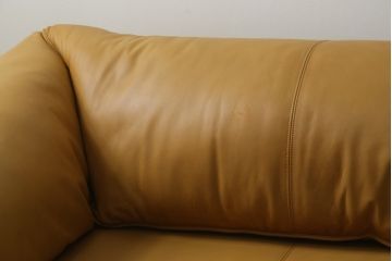 中古　展示品　美品　イタリア製　IDC大塚家具取り扱い　POLTRONA FRAU(ポルトローナ・フラウ)　Jean-Marie Massaud(ジャン・マリー・マッソー)デザイン　John-John(ジョン・ジョン)　本革(レザー)　モダンで高級感のあるおしゃれな3Pソファ(三人掛け、3人掛け)(定価約260万円)(R-080424)
