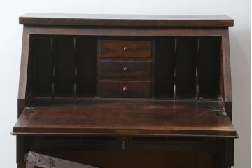 中古　美品　松本民芸家具　金具付きのデザインが目を引くクラシカルで美しいS.P型ライティングビューロー(簿記机、ワークデスク、在宅用、在宅ワーク用、サイドキャビネット)(定価約109万円)(R-080426)