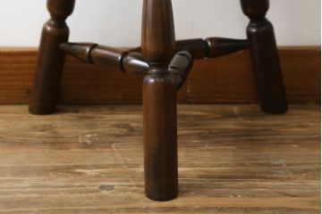 中古　美品　松本民芸家具　丸みを帯びたフォルムが可愛らしい三脚スツール(丸椅子、イス、板座チェア、花台、飾り台)(R-080429)