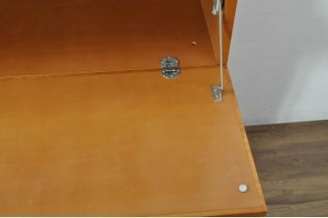 中古　美品　arflex(アルフレックス)　COMPOSER(コンポーザー)　シンプルで洗練されたデザインが魅力的なキャビネット(収納棚、戸棚、サイドボード)(定価約30万円)(R-080434)