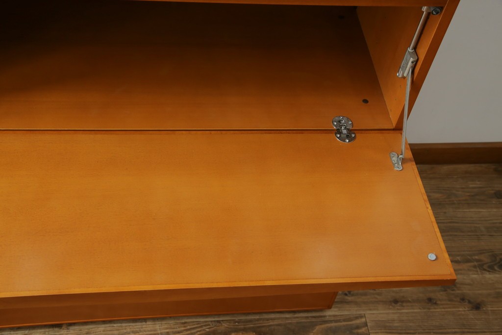 中古　美品　arflex(アルフレックス)　COMPOSER(コンポーザー)　シンプルで洗練されたデザインが魅力的なキャビネット　定価約30万円　(R-080434)