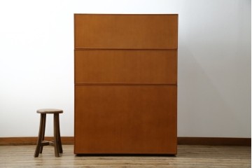 中古　美品　arflex(アルフレックス)　COMPOSER(コンポーザー)　シンプルで洗練されたデザインが魅力的なキャビネット　定価約30万円　(R-080434)