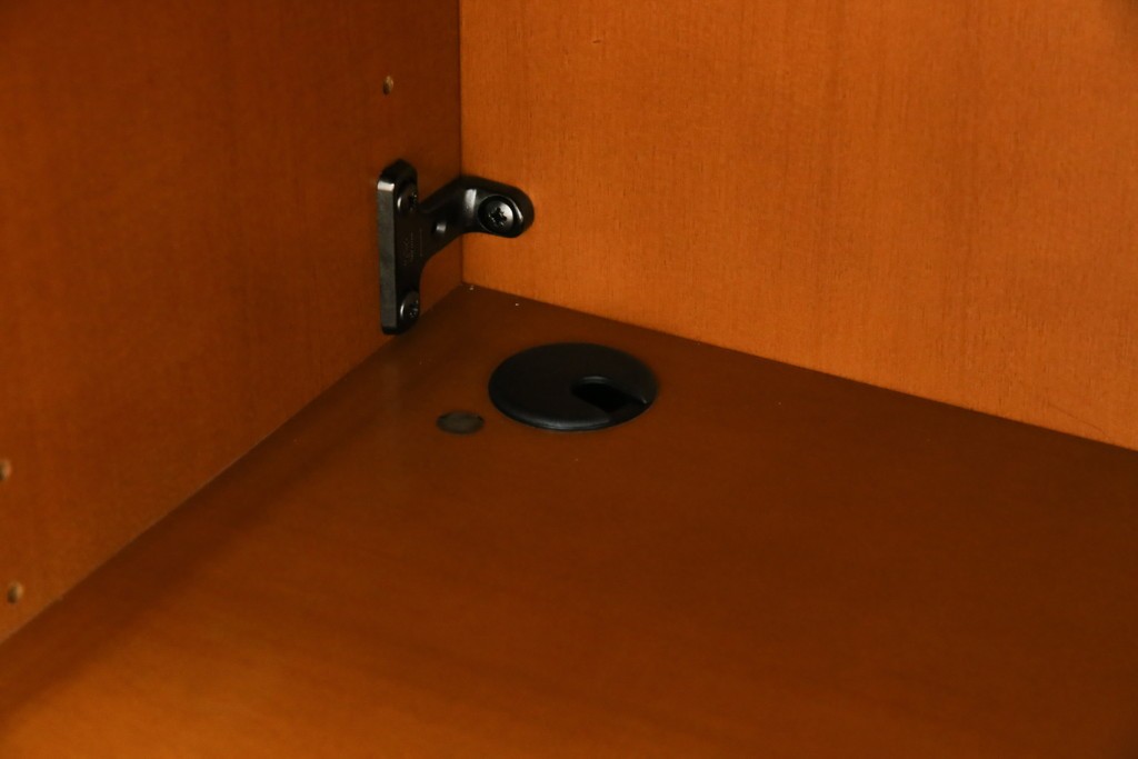 中古　美品　arflex(アルフレックス)　COMPOSER(コンポーザー)　シンプルで洗練されたデザインが魅力的なキャビネット　定価約30万円　(R-080434)