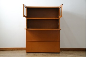 中古　美品　arflex(アルフレックス)　COMPOSER(コンポーザー)　シンプルで洗練されたデザインが魅力的なキャビネット　定価約30万円　(R-080434)