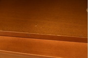 中古　美品　希少サイズ　arflex(アルフレックス)　COMPOSER(コンポーザー)　シンプルで洗練されたデザインが魅力的なキャビネット(収納棚、戸棚、飾り棚)(定価約25万円)(R-080435)