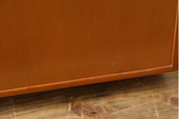 中古　美品　希少サイズ　arflex(アルフレックス)　COMPOSER(コンポーザー)　シンプルで洗練されたデザインが魅力的なキャビネット(収納棚、戸棚、飾り棚)(定価約25万円)(R-080435)