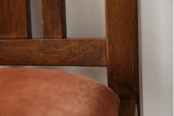 イギリスアンティーク　オーク材　ツイストレッグがクラシカルでおしゃれな雰囲気を醸し出すDチェア(椅子、イス、ダイニングチェア、リビングチェア、アームレスチェア、英国)(R-080436)