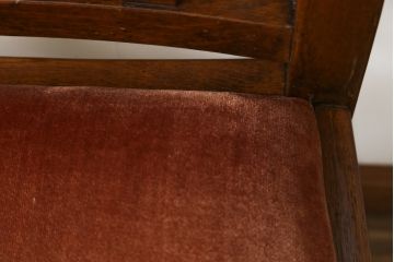 イギリスアンティーク　オーク材　ツイストレッグがクラシカルでおしゃれな雰囲気を醸し出すDチェア(椅子、イス、ダイニングチェア、リビングチェア、アームレスチェア、英国)(R-080436)