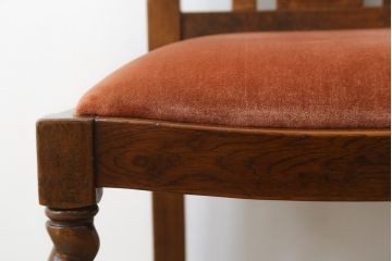 イギリスアンティーク　オーク材　ツイストレッグがクラシカルでおしゃれな雰囲気を醸し出すDチェア(椅子、イス、ダイニングチェア、リビングチェア、アームレスチェア、英国)(R-080436)