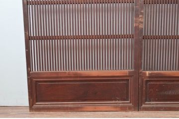 アンティーク建具　上手物!!　腰板欅(ケヤキ)材　風情のある佇まいが魅力的な格子戸2枚セット(建具、引き戸)(R-080440)