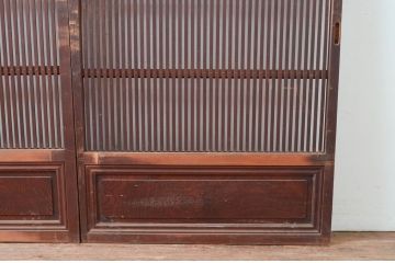 アンティーク建具　上手物!!　腰板欅(ケヤキ)材　風情のある佇まいが魅力的な格子戸2枚セット(建具、引き戸)(R-080440)