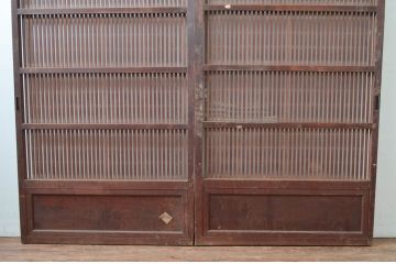 アンティーク建具　上手物!!　腰板欅(ケヤキ)材　風情のある佇まいが魅力的な格子戸2枚セット(建具、引き戸)(R-080440)